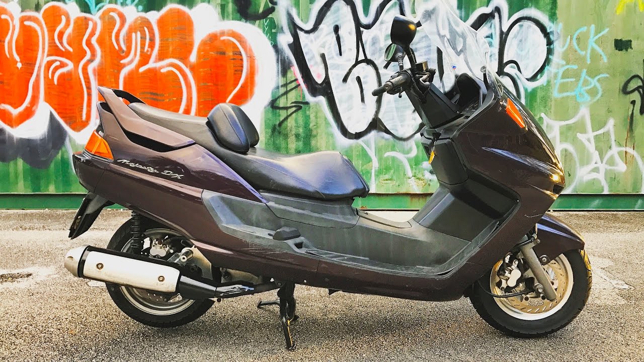1998 Yamaha Majesty 250 Maxi Scooter YP250 Walk Around