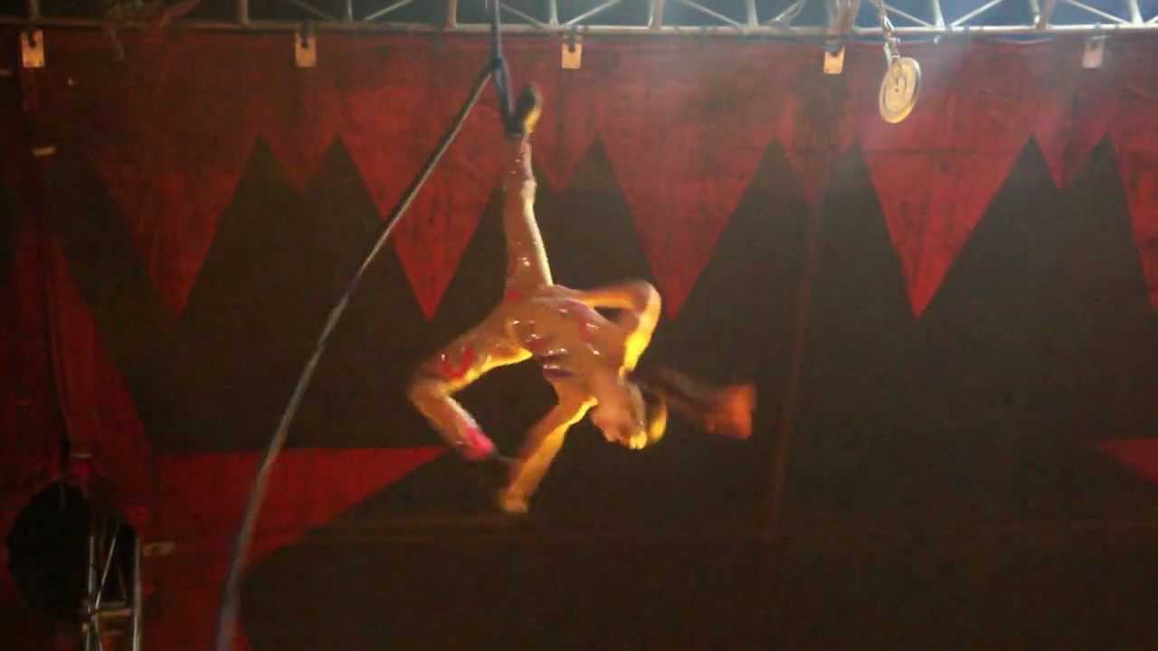 Kamylla Marques Corda indiana CIRCO BALÃO MAGICO