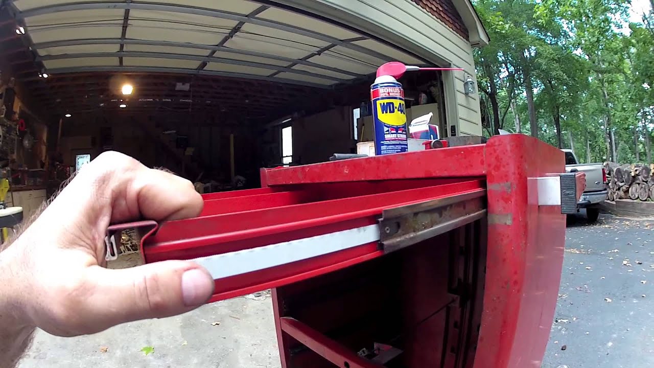 Snap-on tool chest drawer removal. How to.