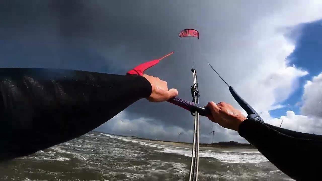 Kitesurfing in the North Sea, Duotone Evo sls 9m2