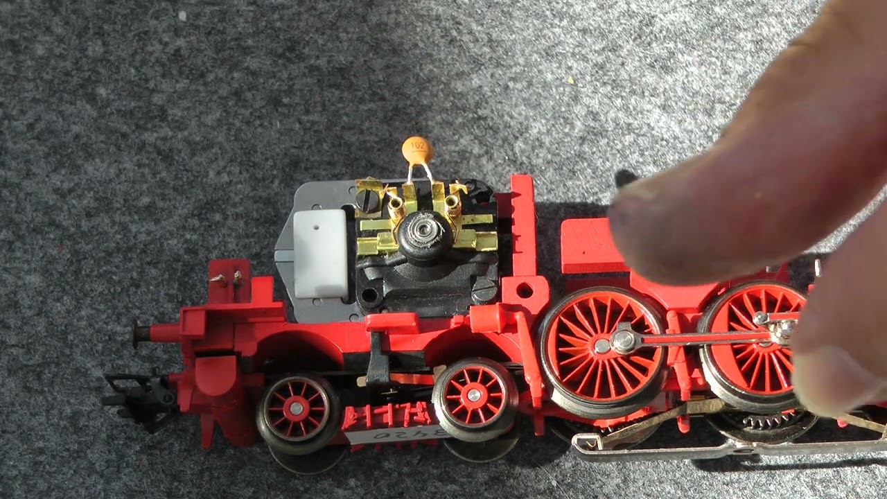 Wolfgangs Märklin Modellbahn ,Märklin V 3201 Druckluft Lok wird Digital mit DUO LEDs