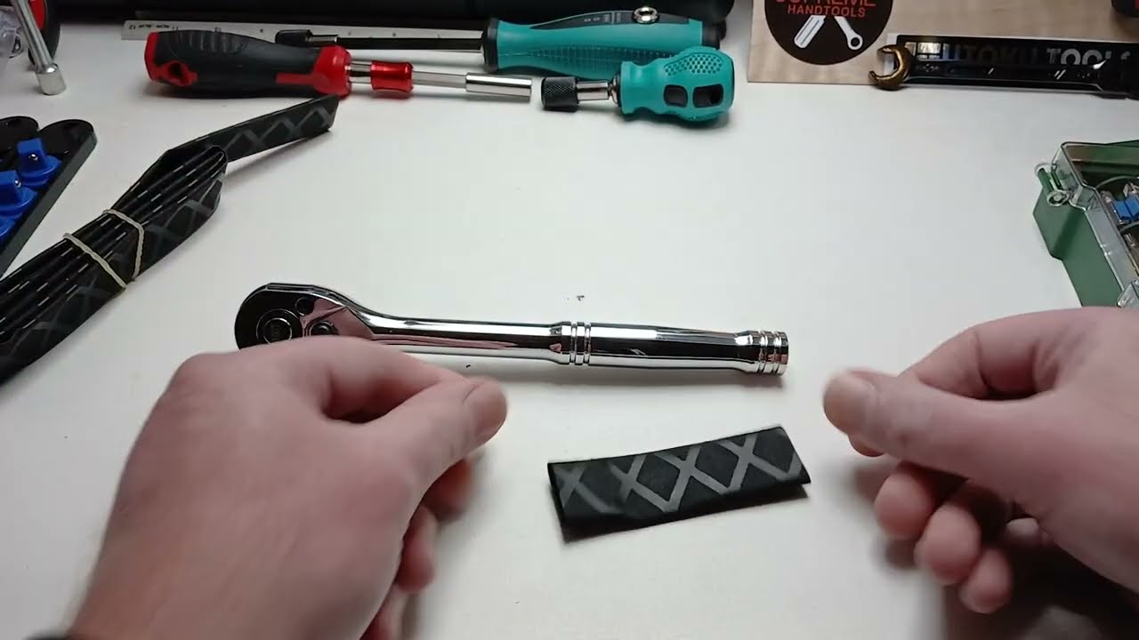 Improving the ratchet handles, for 11p (15c)?