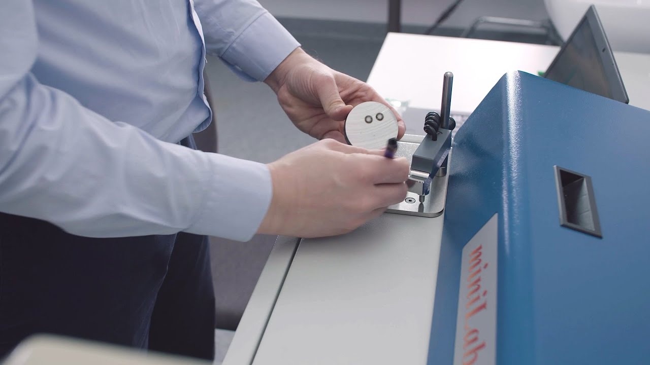 Kompleksowe usługi w zakresie badania składu pierwiastkowego stopów metali - spektrometr miniLAB150