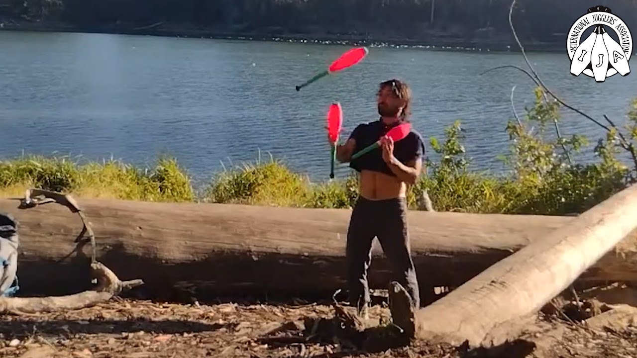 Club juggling by Jorge Rojas “Jor Hipie” from Chile | IJA Tricks of the Month