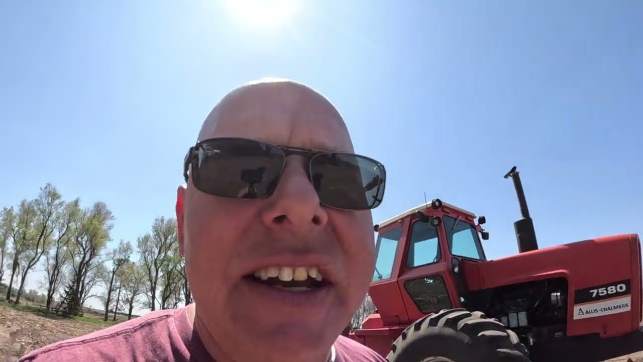 Finishing Discing The North Field With Allis Chalmer 7580