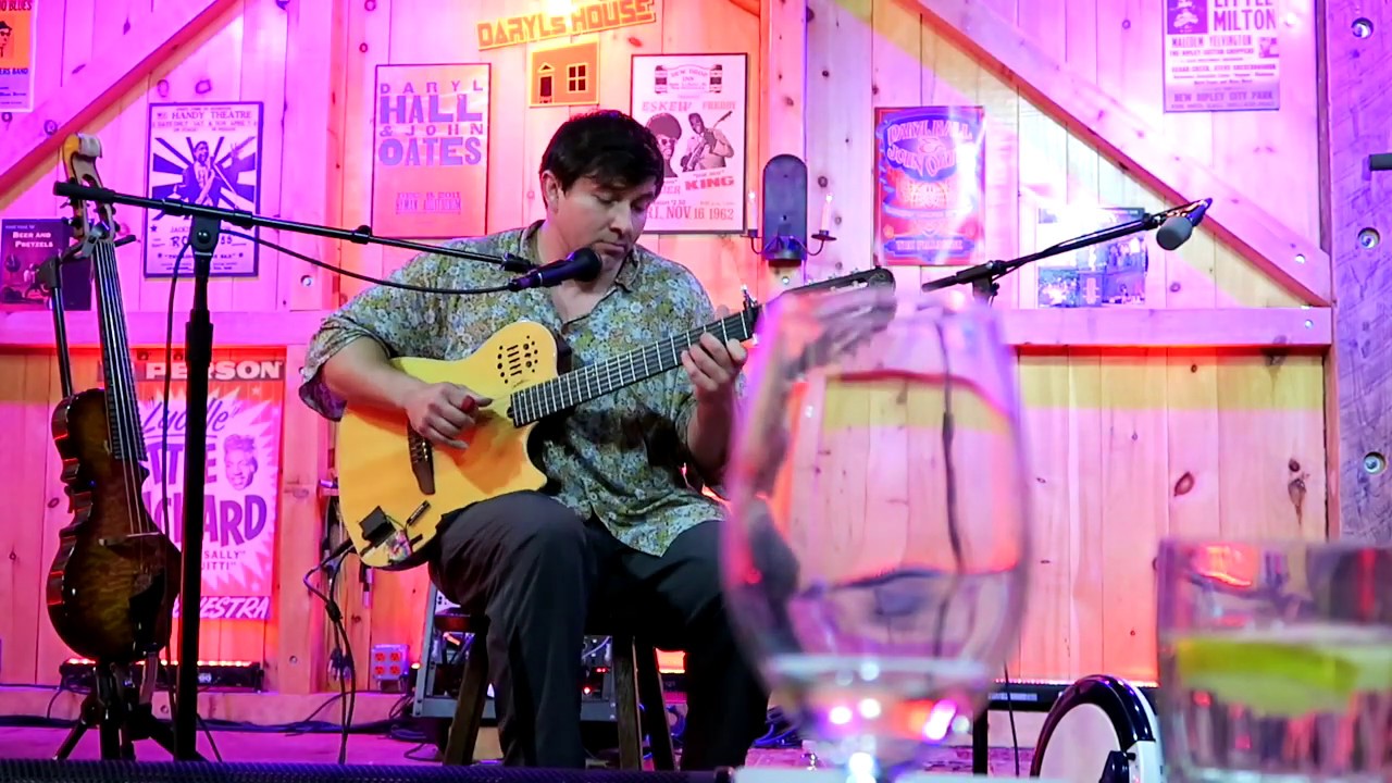Beau Jarred Schekeryk, guitar