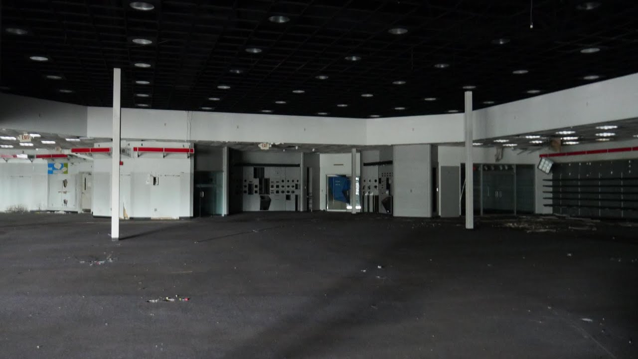 Exploring an Abandoned Circuit City