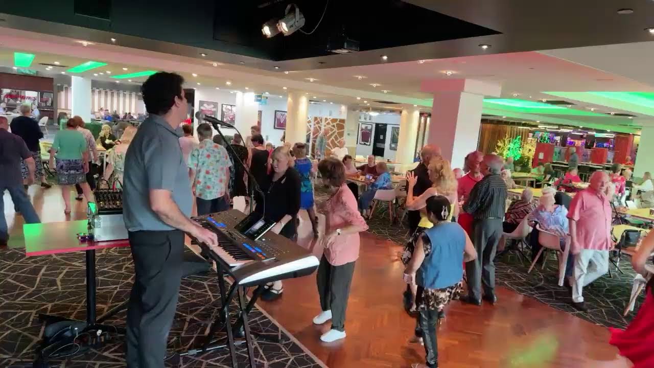 Live music and entertainment with Fortunato Isgro at Redcliffe Dolphins Leagues Club P1