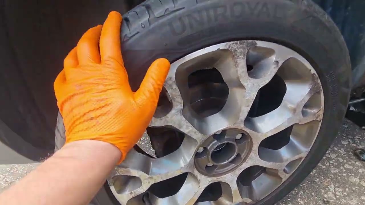 Fiat 500l wymiana oleju i hamulce tył z niesodzanką 