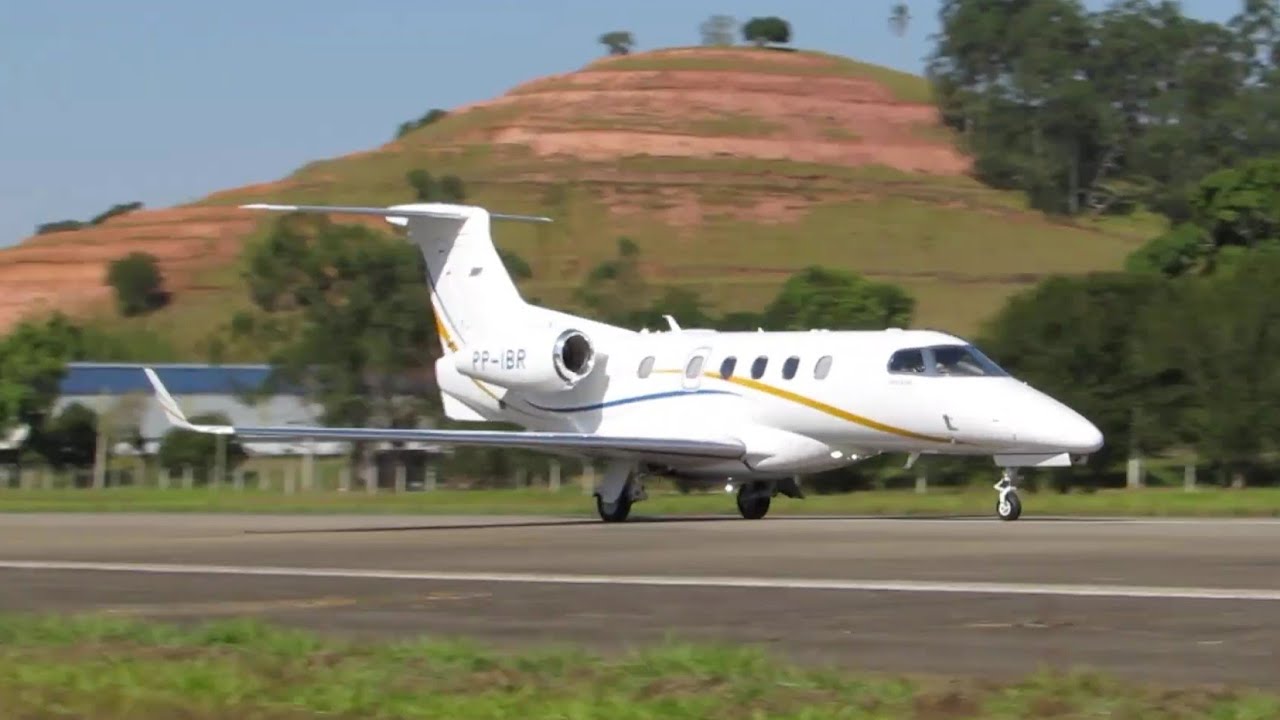 Embraer Phenom 300 decolando igual foguete em Ubá MG