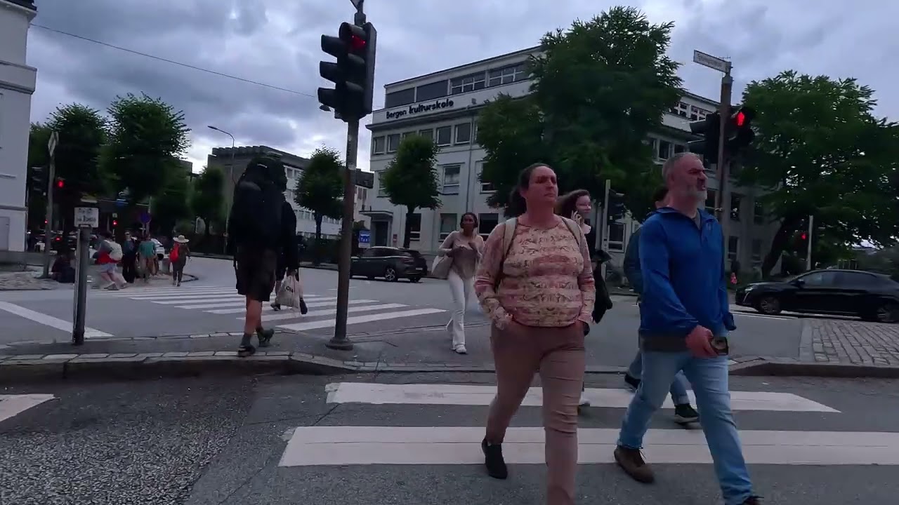 Bergen in August 2025: Bergen Summer Heatwave ! 26&deg;C Walking Tour | 4K HDR Virtual Walk [4K HDR]