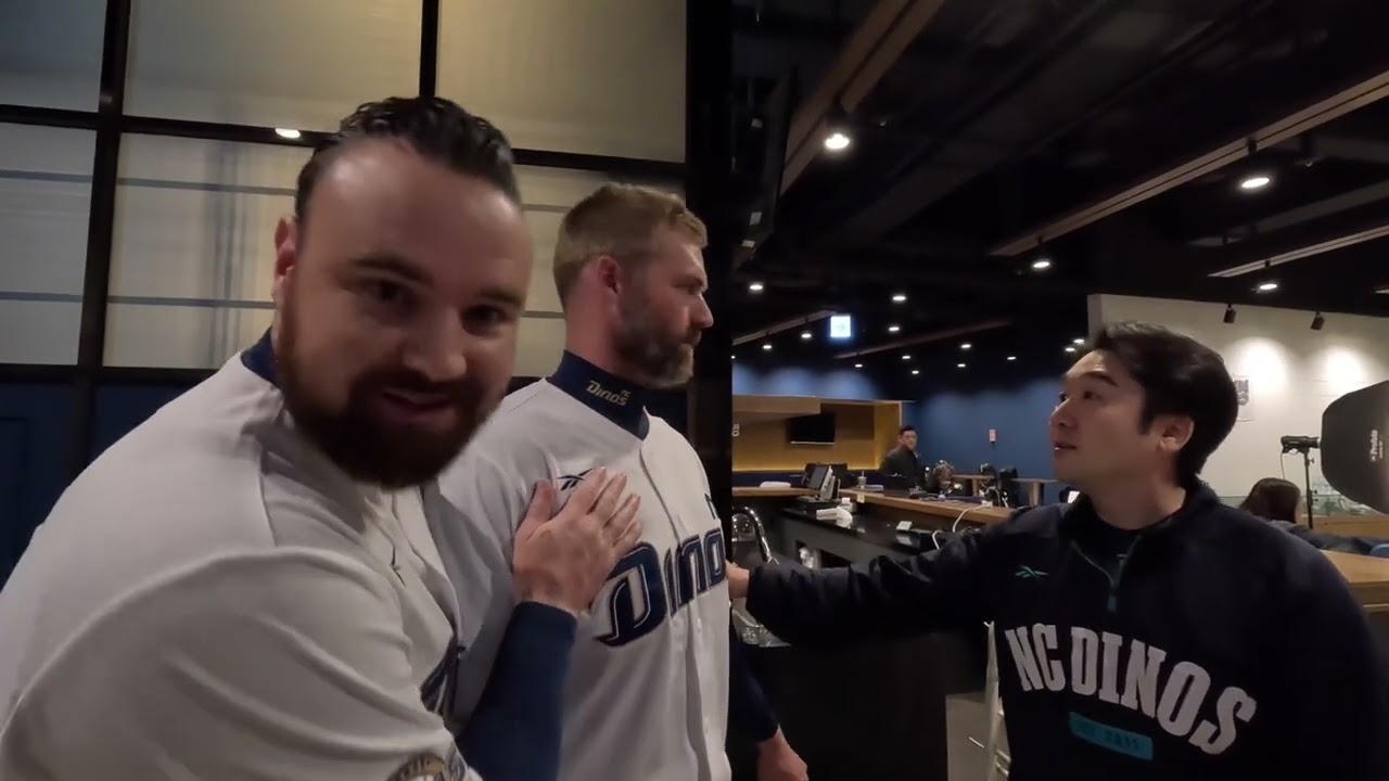 Behind the scenes at Dino’s photo day!