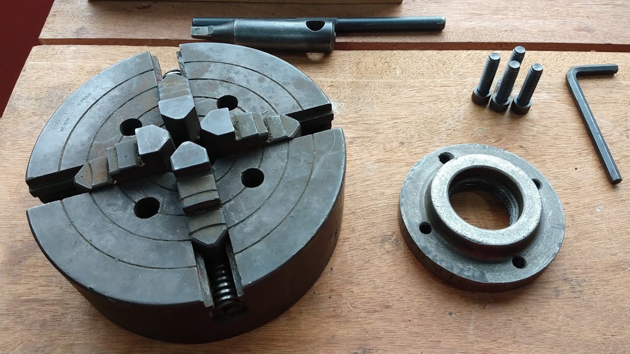 coloquei uma placa de 4 castanhas independente no meu torno de bancada tr600