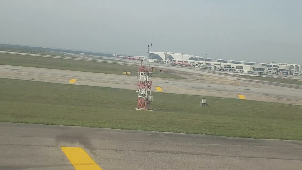 Malaysia Airlines MH Full Flight Kuala Lumpur International Airport KLIA T1 KUL- KCH Kuching Sarawak