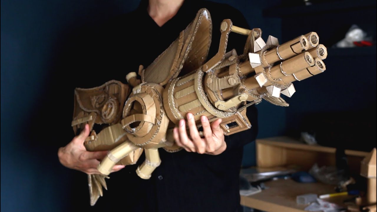 Fazendo a arma da Jinx de Arcane com papelão