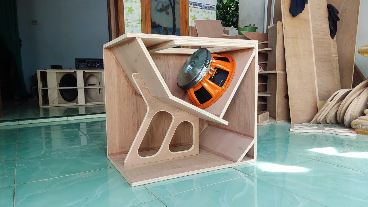 PROSES PEMBUATAN BOX SUBWOOFER TURBO 12 INCH