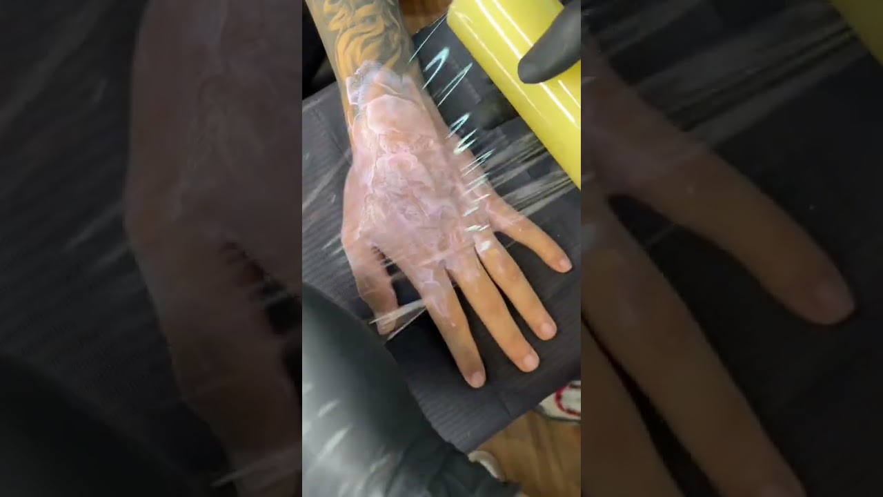Tatuagem na mão com 77% menos dor! Já experimentaram? Tatuagem sem dor 