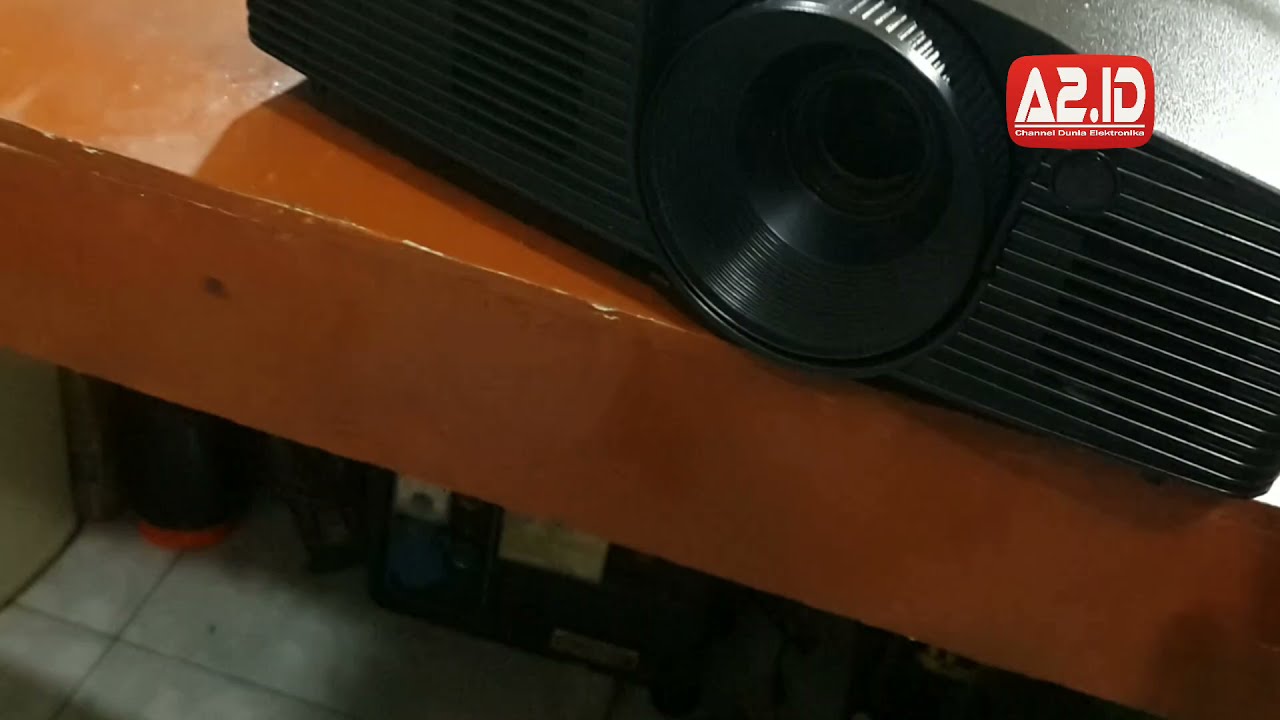 Ganti Lampu Projector Infocus