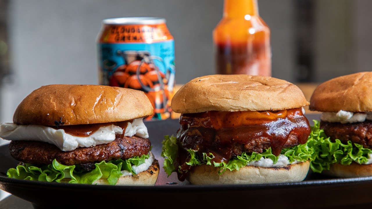 Cloudberry BBQ Burger, september månadsburgare på Bastard Burgers