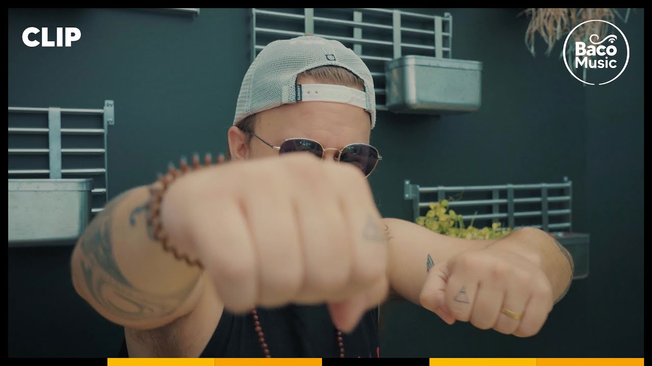 📺 Volodia - Comme d'Hab [Official Video]