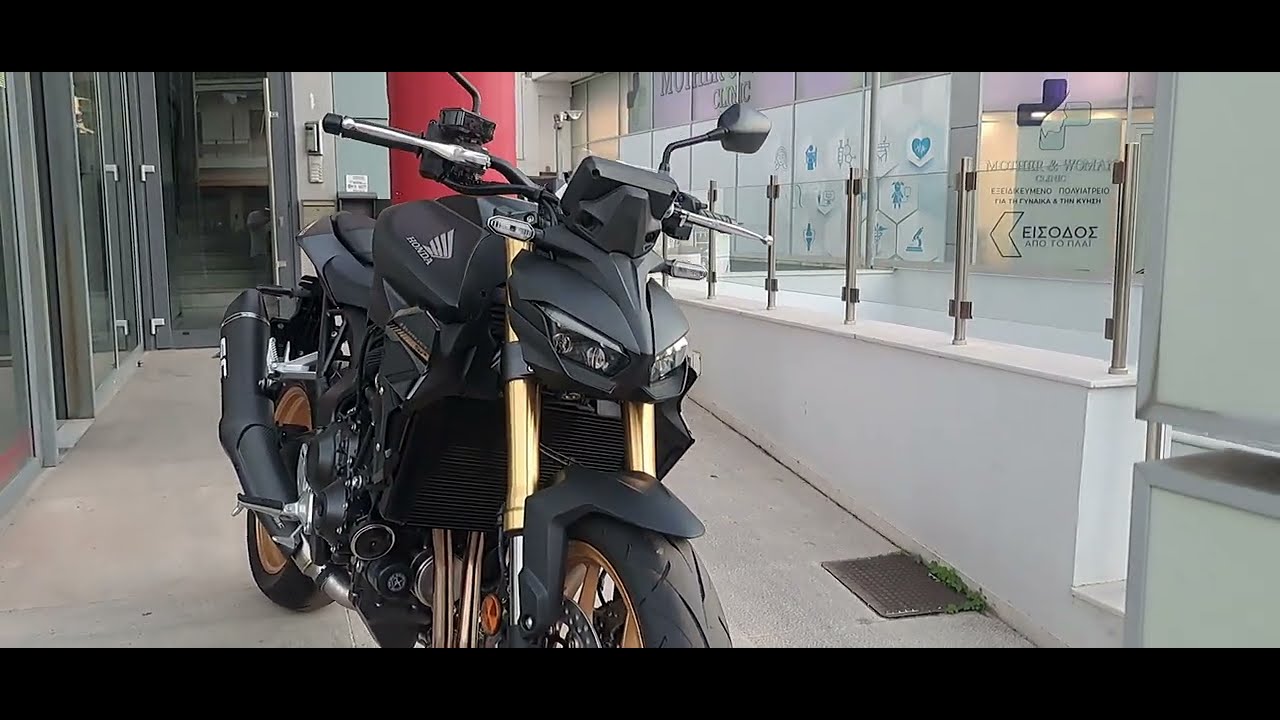 CB1000 HORNET SP + SC Project // Promoto Ginossatis 