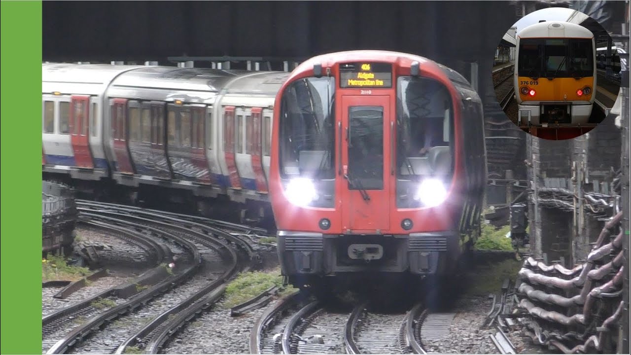 Trains at Farringdon