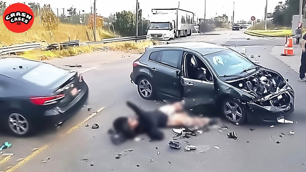 Choques Brutales en la Carretera &ndash; Idiotas al Volante Pagan su Karma al Instante