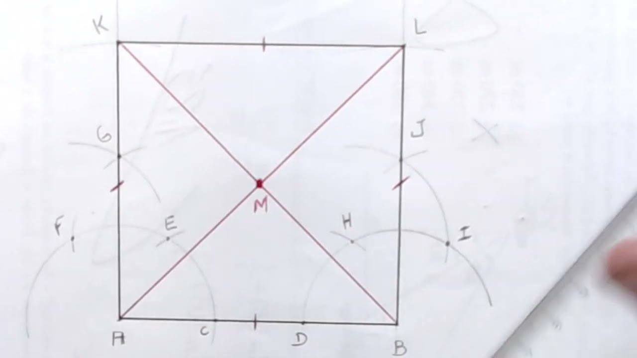 Como fazer um quadrado com régua e compasso.
