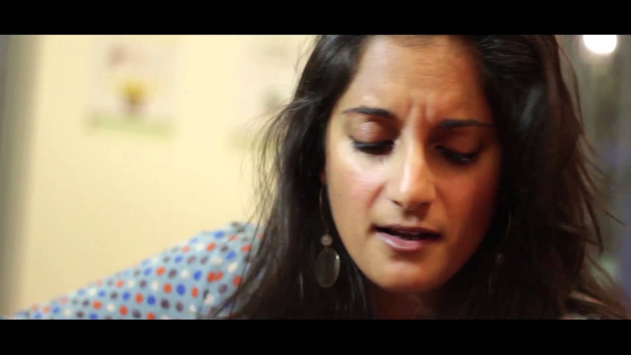 Maya Kamaty - Comme Un Refrain ( Acoustic Session )