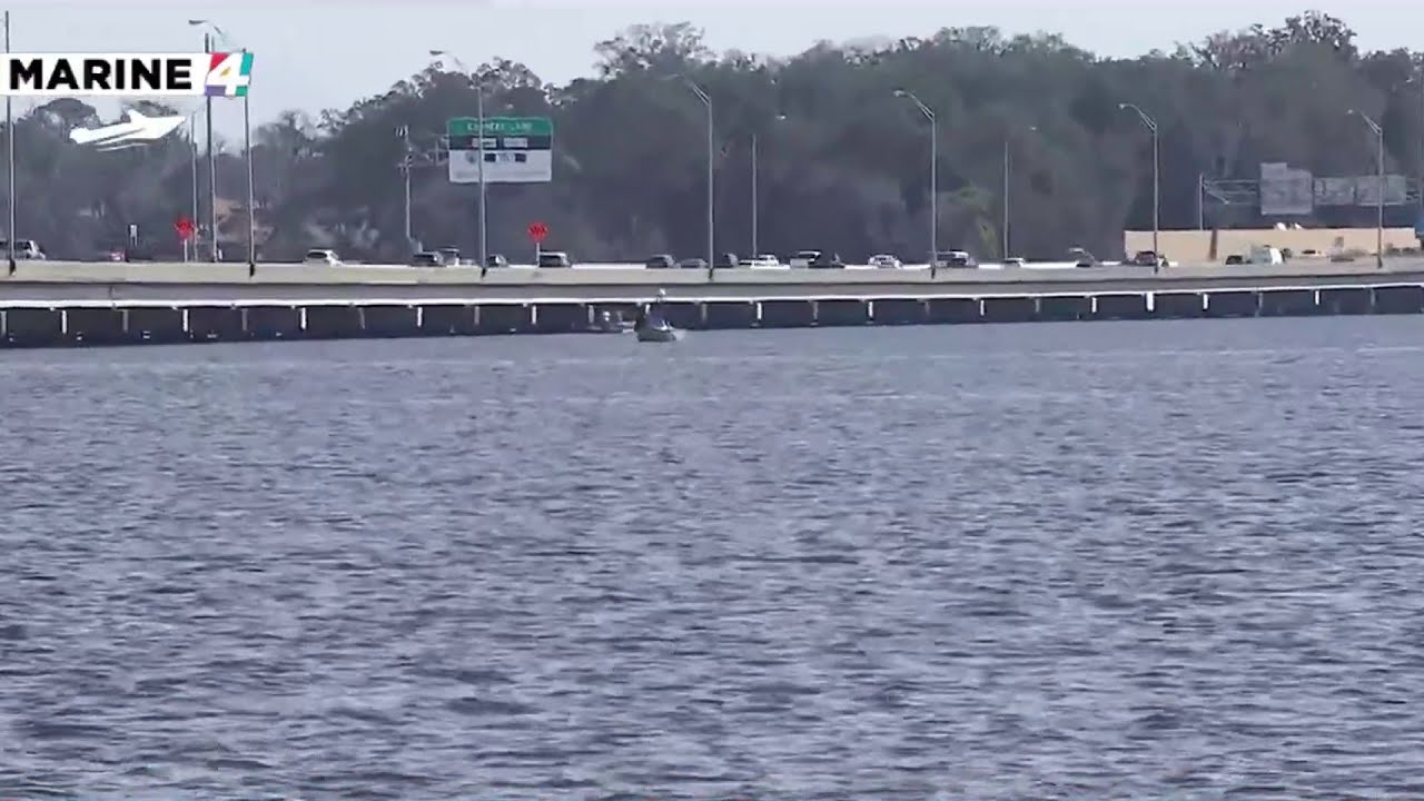 Boat crashes into Buckman Bridge, prompts search and rescue effort