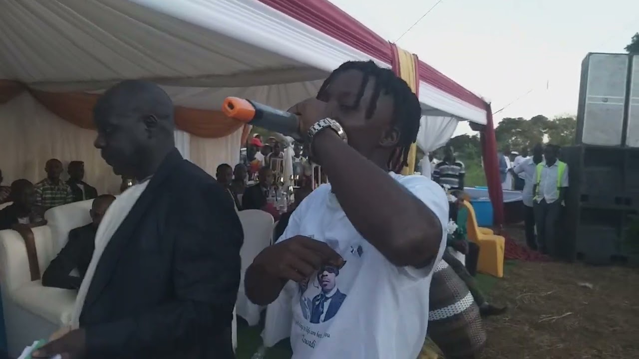 Happy Boyz performing on wedding in (MASINDI CENTRE)