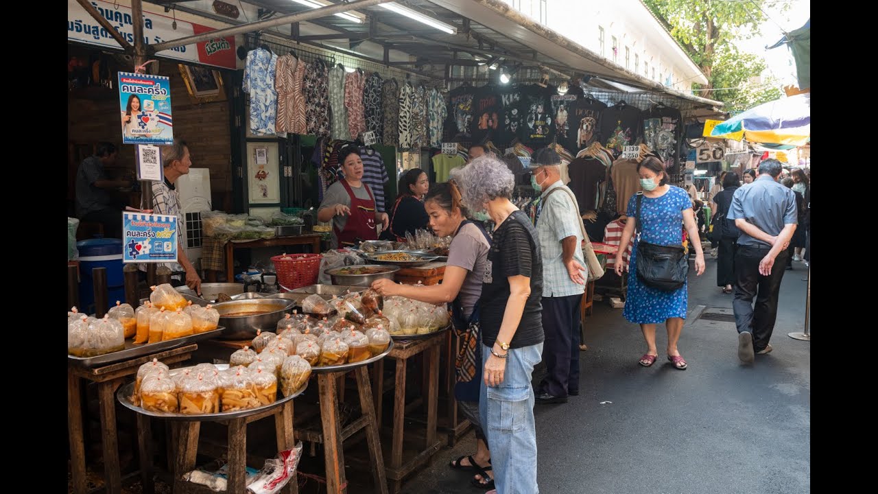 [4K] Walking tour around Wang Lang Market the authentic local life near Chao Phraya river