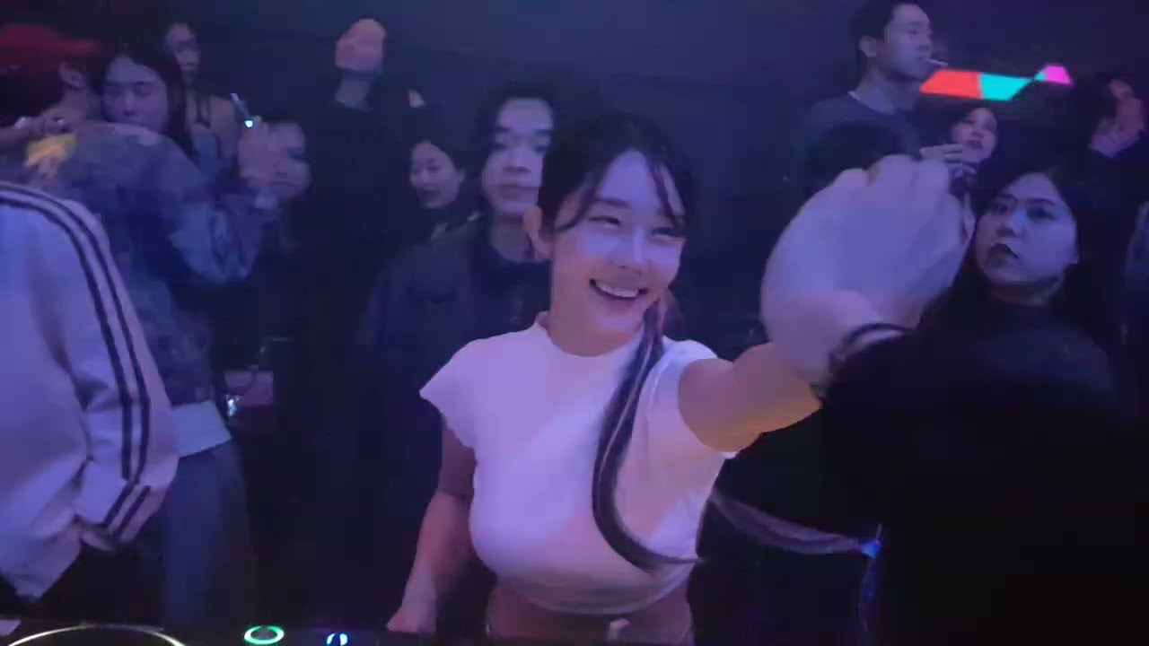 강남 클럽 아르떼 금요일 주말파티, DJ 지지(GG) 라이브 타임