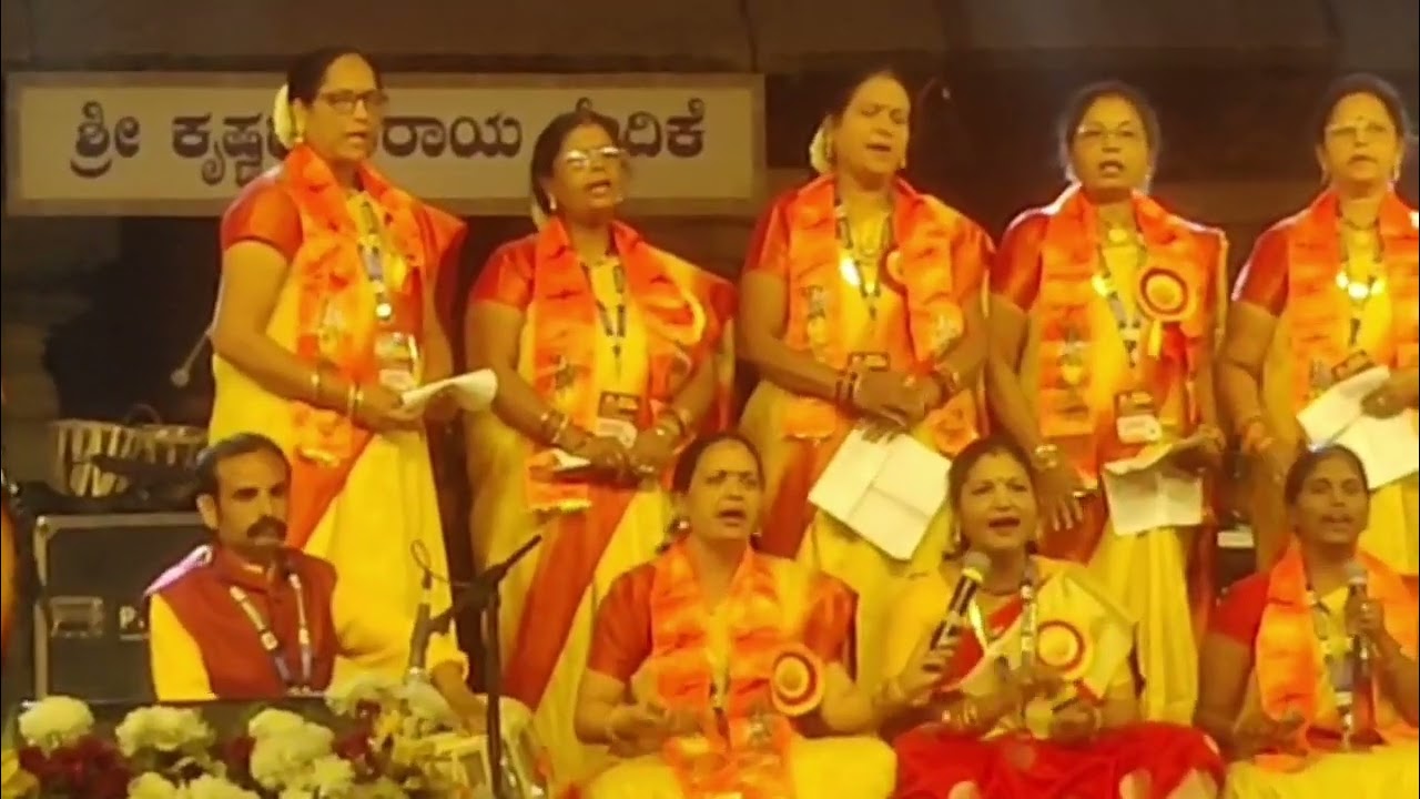 ಹಂಪಿ ಉತ್ಸವ _ 2026ರಲ್ಲಿ ಕುಸುಮಾ ಭಜನಾ ಮಂಡಳಿಯಿಂದ ಭಜನೆ ಕಾರ್ಯಕ್ರಮ