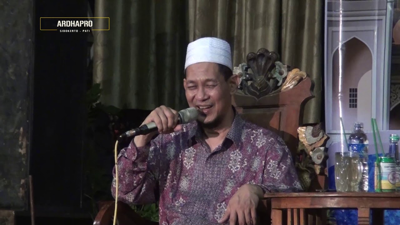 KH AHMAD ASNAWI - KUDUS