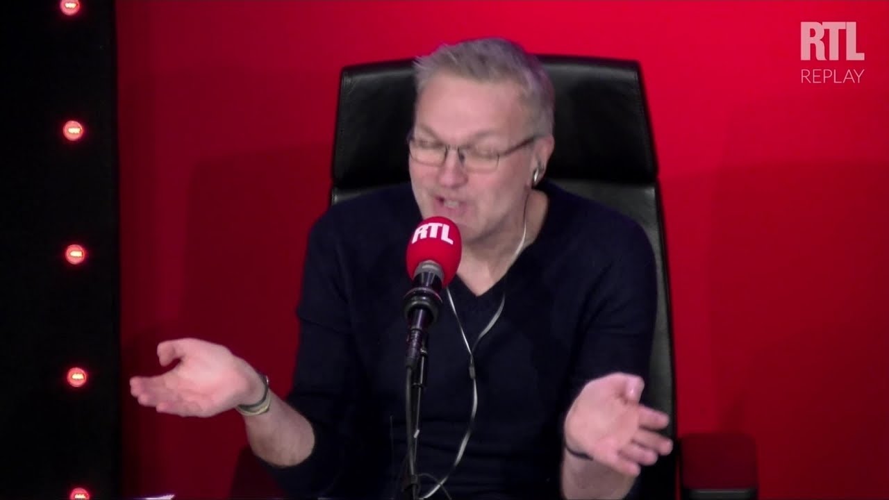 Olivier de Kersauson explique les bases du rugby à Isabelle Mergault