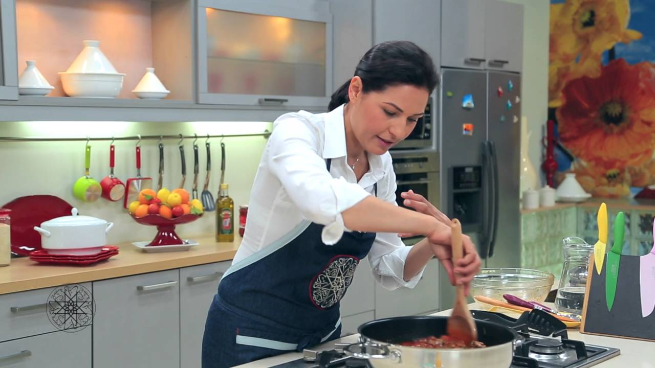 Aïcha et Choumicha - Kebda Mchermla à la sauce tomate