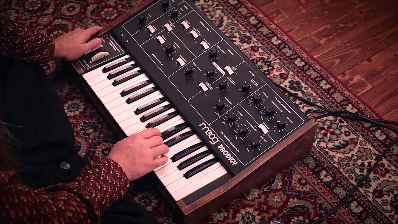 Klangteppich [music] - Moog Prodigy and Roland Space Echo