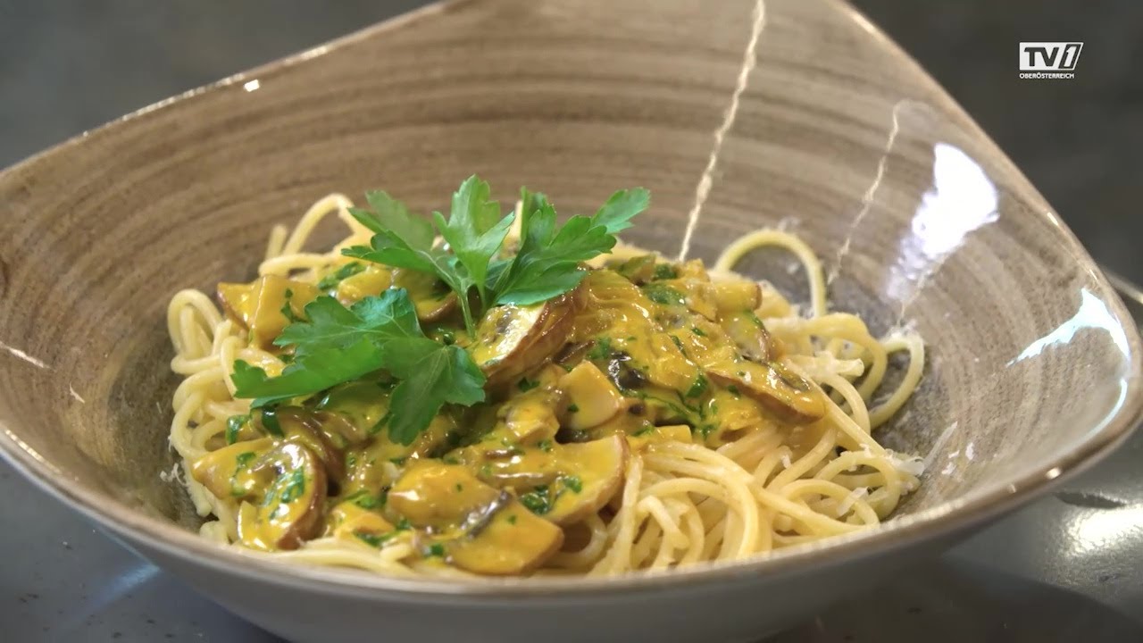 Spaghetti mit Champignon-Käse-Sauce