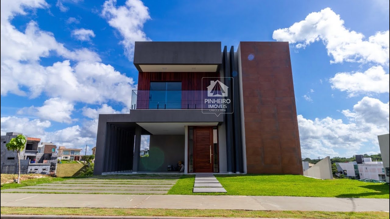 Casa no Alphaville Litoral Norte com 3 pavimentos | R$ 1.800.000,00