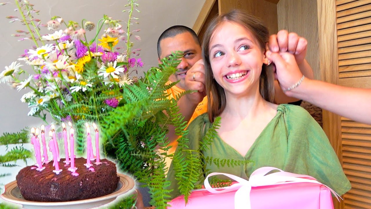 День Народження Насті ПОДАРУНКИ влог My little Nastya