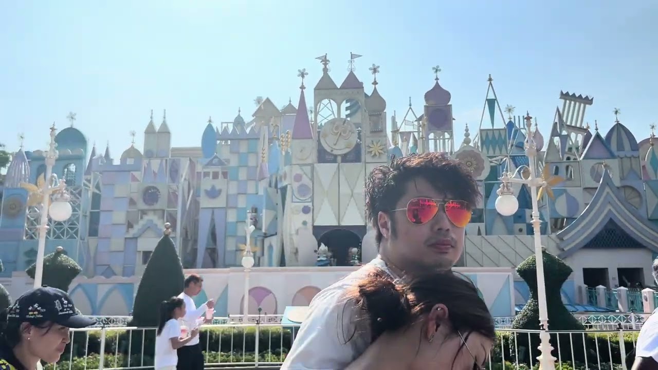 Hong Kong Disneyland It's a Small World Clock Parade 4:00PM