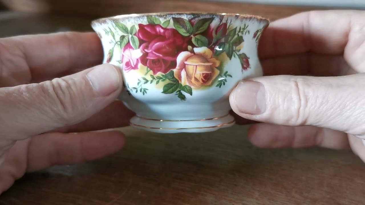 Royal Albert China Old Country Roses Small Sugar Bowl post 1972 #shorts