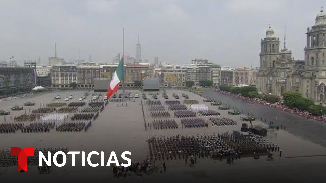 México celebra el Día de la Independencia con un desfile militar