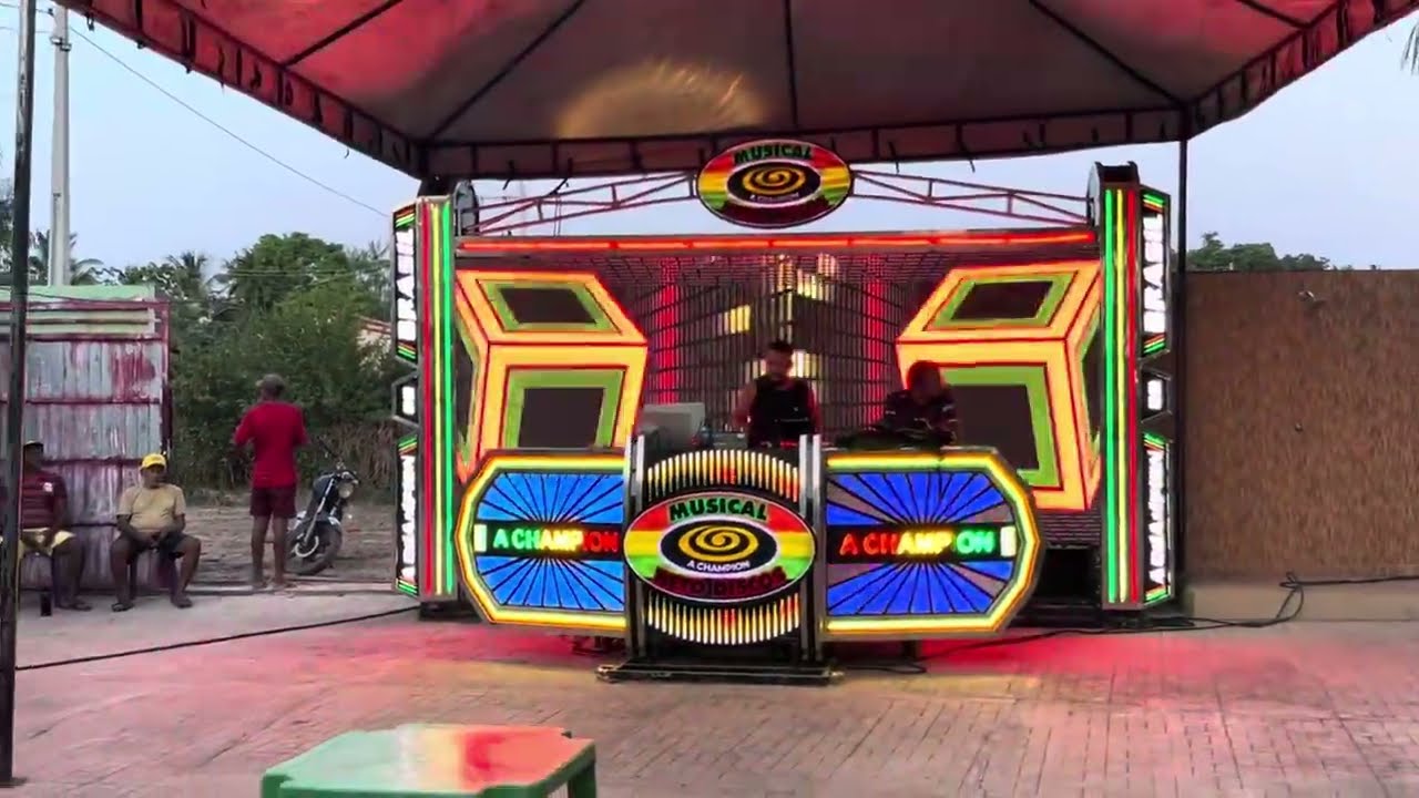 DJ. JÚNIOR PEDRA TESTANDO A NETO DISCO EM PRESIDENTE SARNEY PARQUE DA JUÇARA