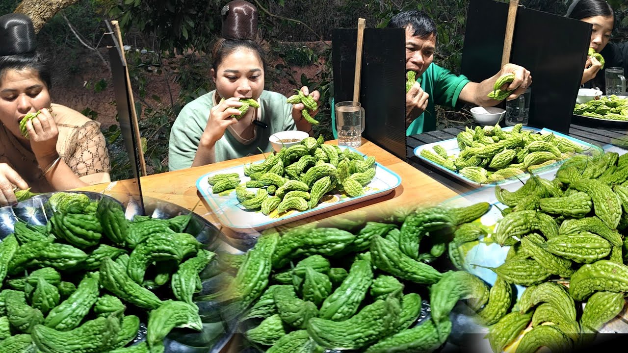 Quá Khủng Khiếp Với Cuộc thi Ăn Đắng Mỗi Người Ăn 2,5 Kg Quả Mướp Đắng ( Khổ Qua) Giữa Các Thánh Ăn