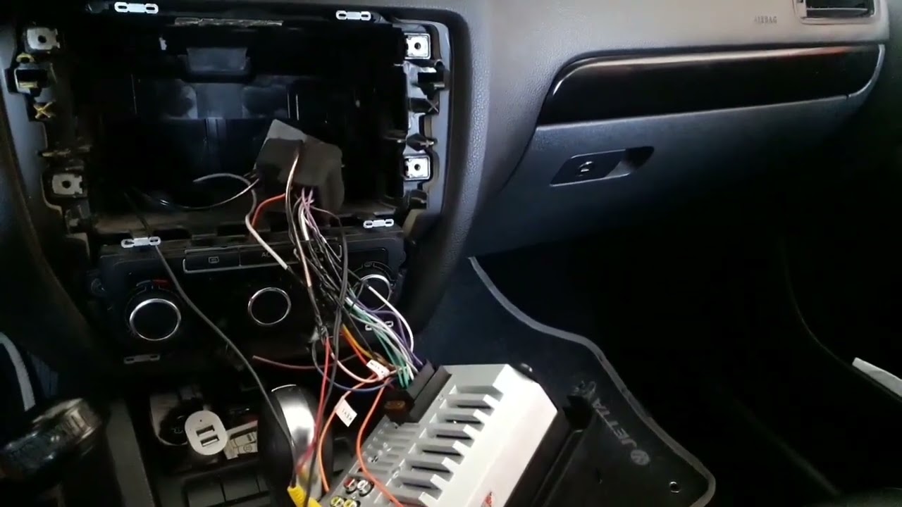 como tira interferência da câmera de ré do jetta quando liga o carro