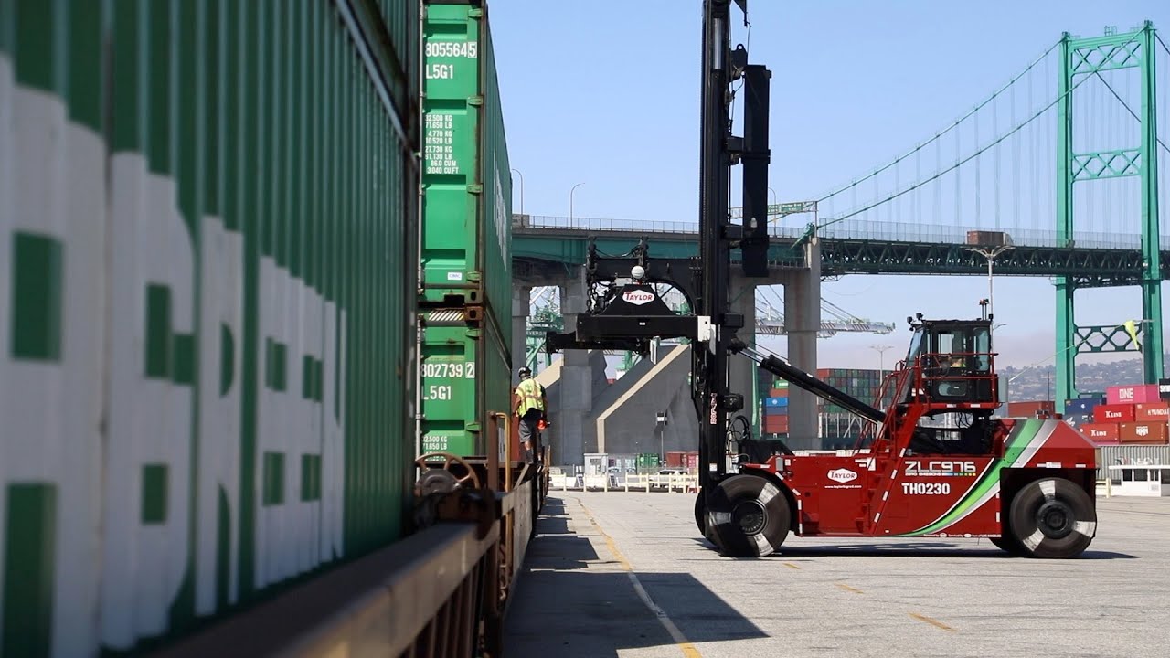 World's First Zero Emissions Top Handlers Performing Well at Port of Los Angeles