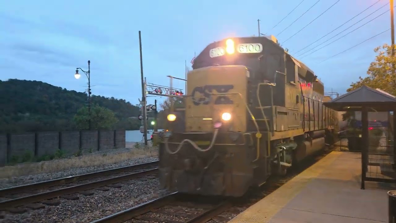 CSX GP40-2 LEADS TANKER TRAIN 