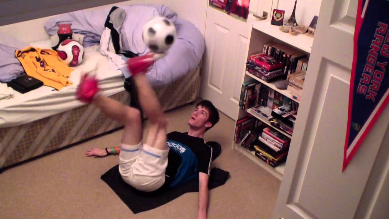 Football Freestyle - Sole Juggles/Juggling - David Hitchings